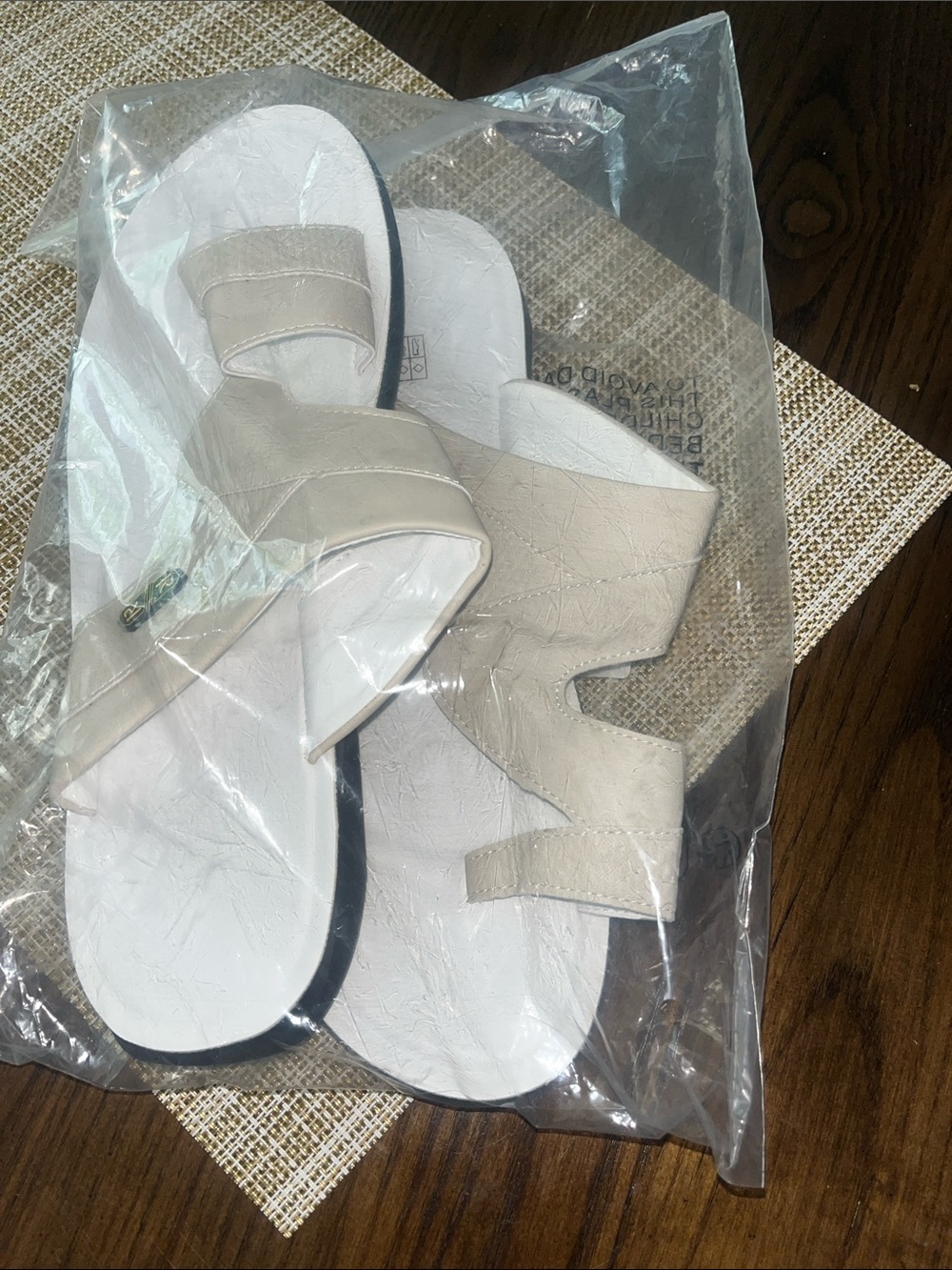 SHEIN Men's Beige Slide Sandals